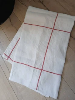 Nappe vintage en lin blanc