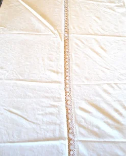 Nappe vintage en métis damassé et orné d'une dentelle centrale 145x170 *Z*