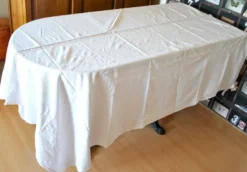 Nappe vintage en métis damassé et orné d'une dentelle centrale 145x170 *Z*