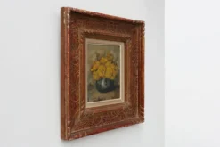 Nature morte avec des fleurs jaunes dans un vase, vers 1930-1950