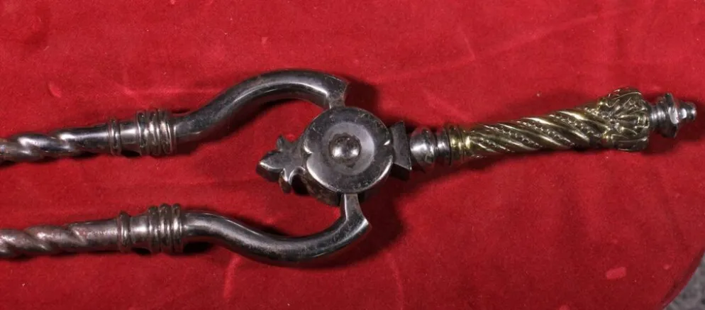 Nécessaire de cheminée début XIX eme acier et bronze