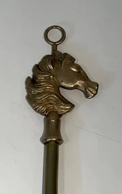 Nécessaire de Feu de Style Néoclassique en Laiton à Têtes de Cheval, dans l