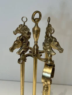 Nécessaire de Feu de Style Néoclassique en Laiton à Têtes de Cheval, dans l