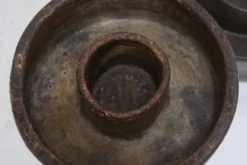 Objet cylindrique en grès brutaliste signé Studio Pottery années 1960