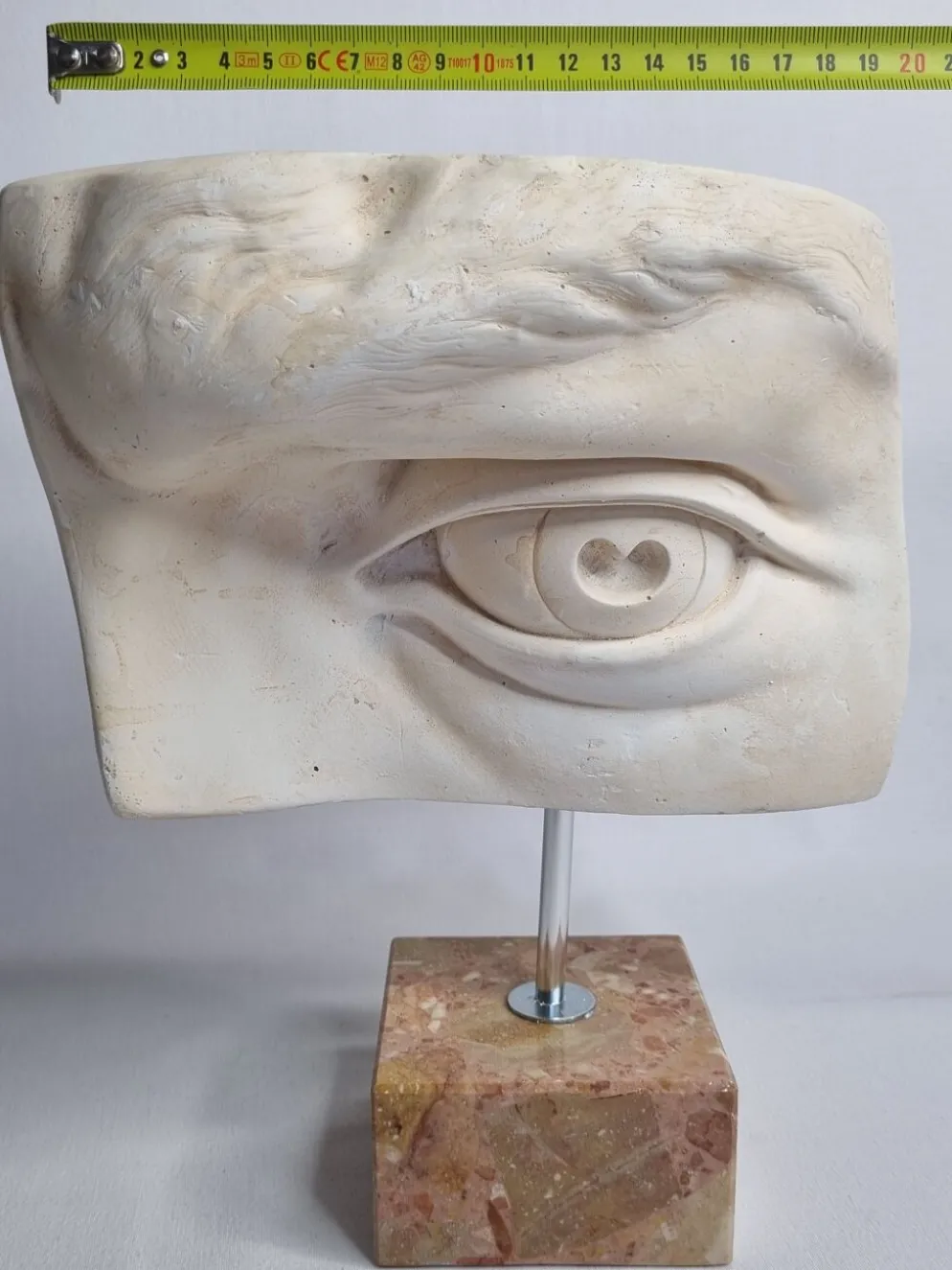 Oeil du "David" de Michelangelo moulage vintage d'après Brucciani, sur socle, 27 cm