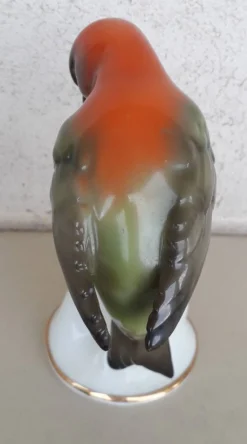 Oiseau en porcelaine
