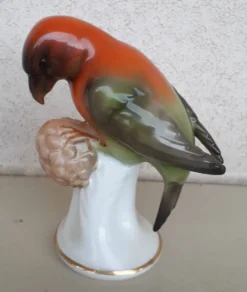 Oiseau en porcelaine