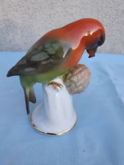 Oiseau en porcelaine