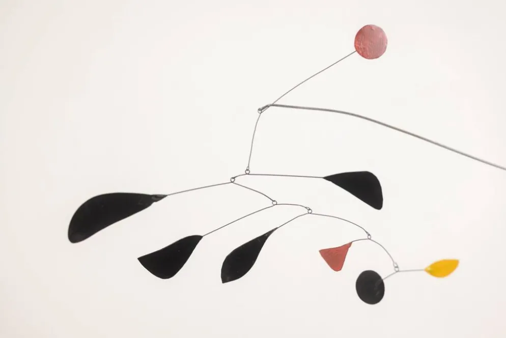 Olivier Vonet Sculpture en métal laqué noir, rouge et jaune. Contemporain