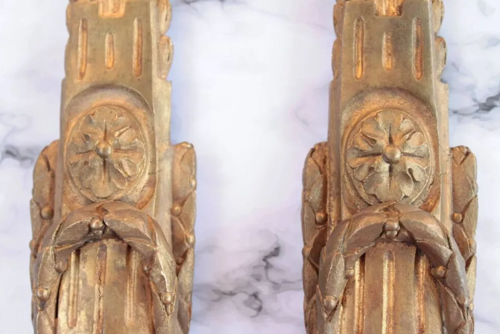 2 ornements de meuble anciens en bronze