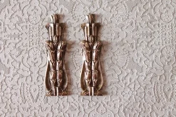Ornements en bronze ancien