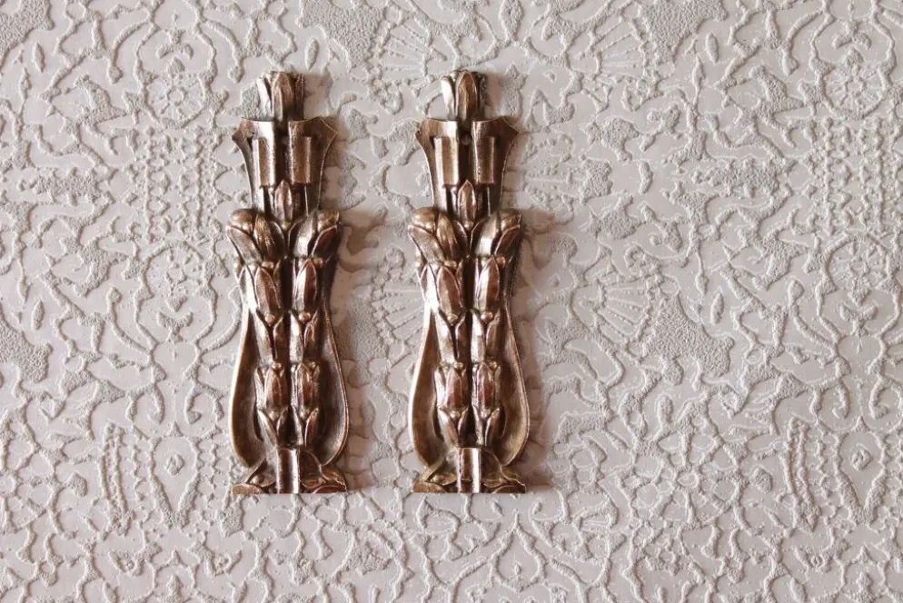 Ornements en bronze ancien