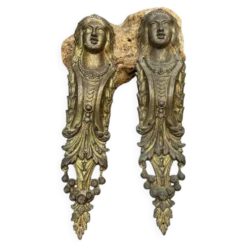 2 ornements en bronze pour meuble, XIXe siècle
