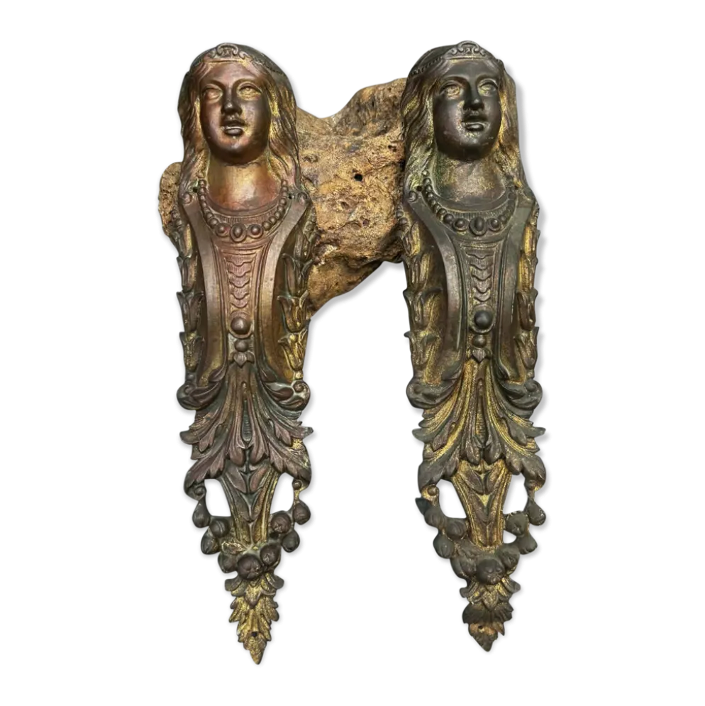 2 ornements pour meuble en bronze Art Nouveau