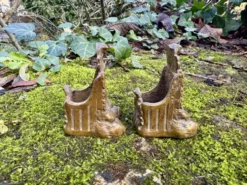2 ornements pour meuble en bronze pieds griffes Art Nouveau