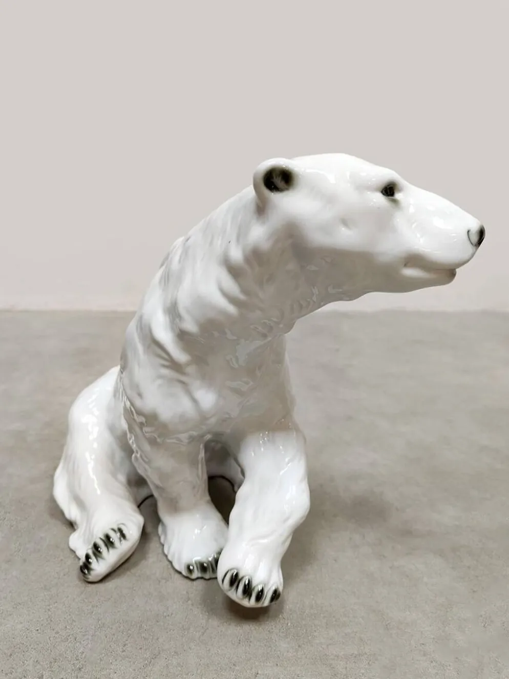 Ours polaire en porcelaine vintage de grande taille Royal Dux