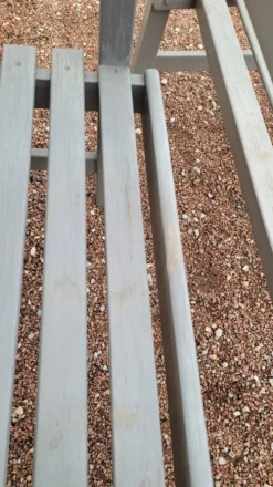 Paire de bancs de jardin parc en bois fabrication ancienne