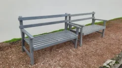 Paire de bancs de jardin parc en bois fabrication ancienne