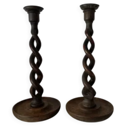 Paire de bougeoirs anciens en bois tourné torsadé 31 cm