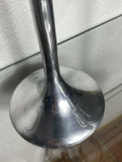 Paire de bougeoirs noeud en aluminium, Italie, 1970