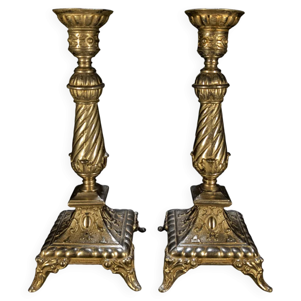 Paire de bougeoirs style Néo-Renaissance / Louis XIII