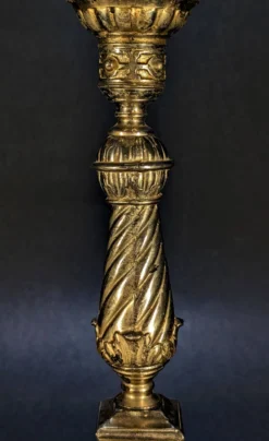 Paire de bougeoirs style Néo-Renaissance / Louis XIII