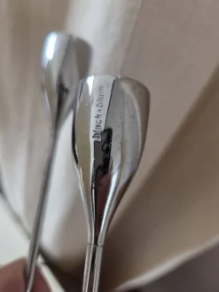 Paire de bougeoirs vintage en métal chromé