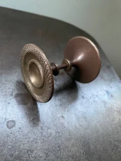 paire de boutons poignées en bronze époque Empire pour meubles
