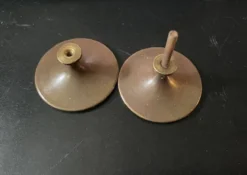 paire de boutons poignées en bronze époque Empire pour meubles