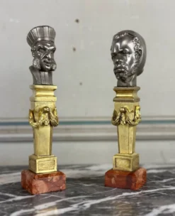 Paire de bustes d’Abyssins en nickel sur gaines en bronze doré et marbre, XIXème siècle