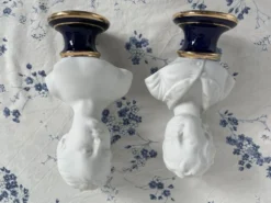 Paire de bustes en biscuit, Tharaud, Houdon, Louise et Alexandre Brongniart