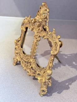Paire de cadres en laiton doré rococo, cadres décoratifs antiques pour mur et table