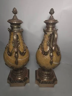 Paire de Cassolettes XIXe Napoléon III en marbre et bronze