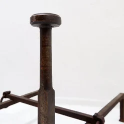 Paire de chenets anciens en fer forgé - XIXe siècle