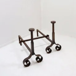Paire de chenets anciens en fer forgé - XIXe siècle