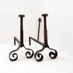 Paire de chenets anciens en fer forgé - XIXe siècle