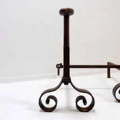 Paire de chenets anciens en fer forgé - XIXe siècle