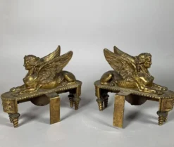 Paire De Chenets Aux Sphinges d'époque Directoire XVIIIème Siècle Attribué