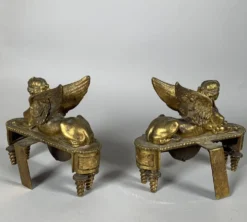 Paire De Chenets Aux Sphinges d'époque Directoire XVIIIème Siècle Attribué