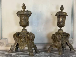 Paire de chenets de style Louis XIV en bronze d’après un dessin de André-Charles Boulle