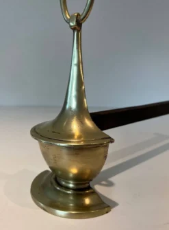 Paire de chenets en bronze de style néoclassique en forme de lampe à huile