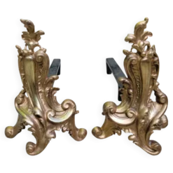Paire de chenets en bronze doré Louis XV