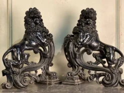 Paire de chenets en fonte