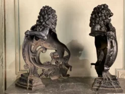 Paire de chenets en fonte
