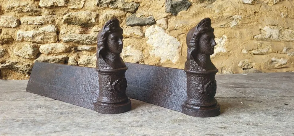 Paire de chenets en fonte XIXème