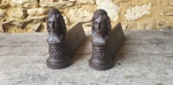 Paire de chenets en fonte XIXème