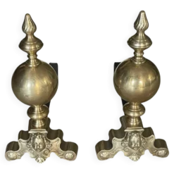 Paire de chenets en laiton