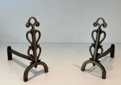 Paire de Chenets en Laiton et Fer Forgé à Flambeaux à Triple Volute et Mont