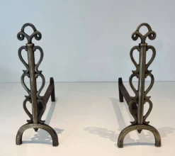 Paire de Chenets en Laiton et Fer Forgé à Colonnes de Volutes et Bases Arqu