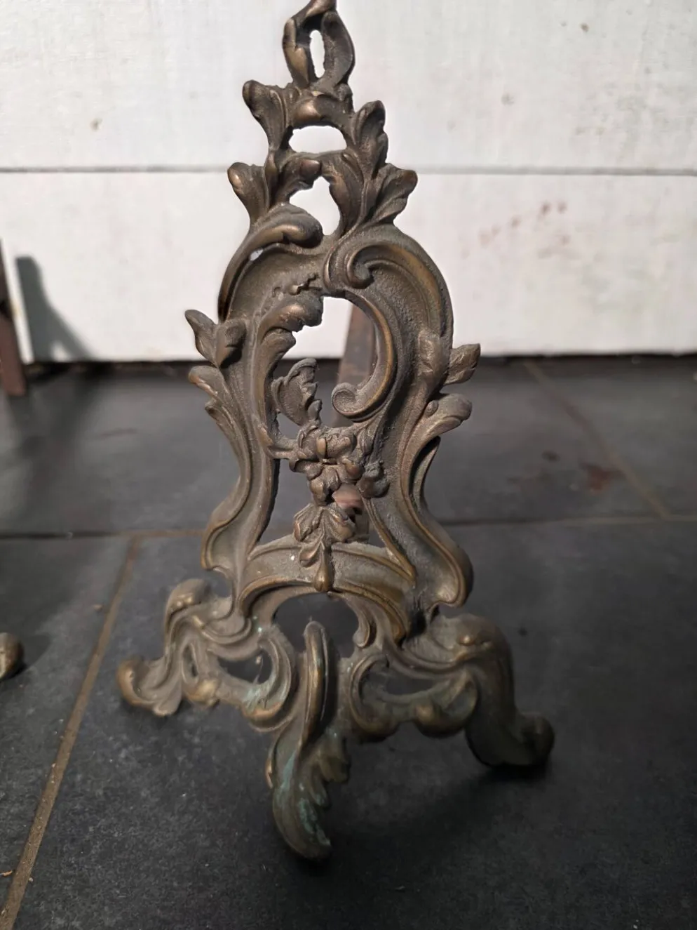 Paire de chenets style Louis XV en bronze